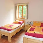 Spacious Group Retreat Dlouhý