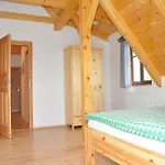 Nyaraló Spacious Group Retreat