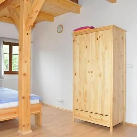 Spacious In Dlouh With Sauna Semesterbostad