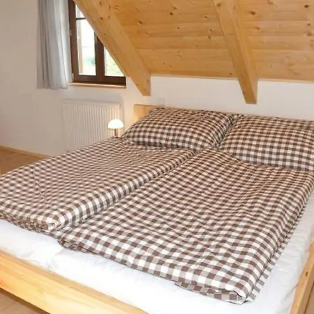 Semesterbostad Spacious In Dlouh With Sauna *