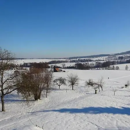 Spacious Group Retreat Vakantiehuis Dlouhy