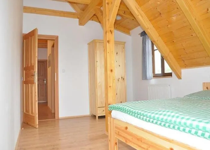 Semesterbostad Spacious Group Retreat