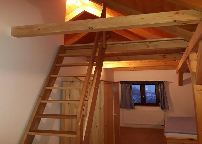 Semesterbostad Spacious Group Retreat Dlouhy